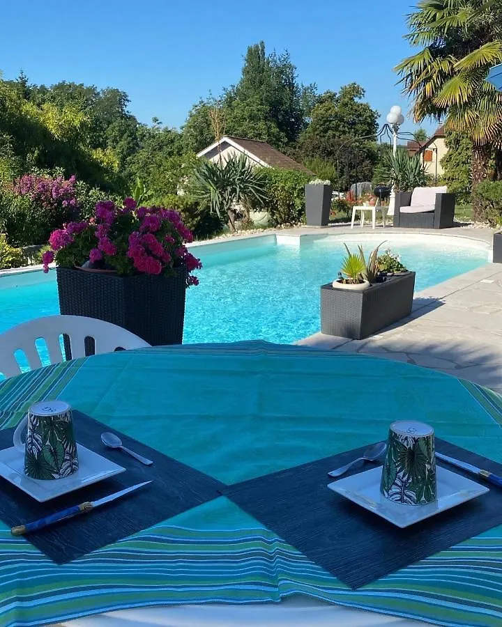 Bed and Breakfast Domaine De La Provencale Saint-Didier-de-la-Tour Frühstückspension
