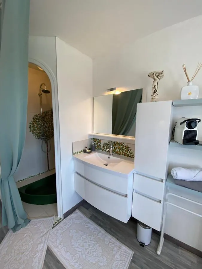 Bed and Breakfast Domaine De La Provencale Saint-Didier-de-la-Tour