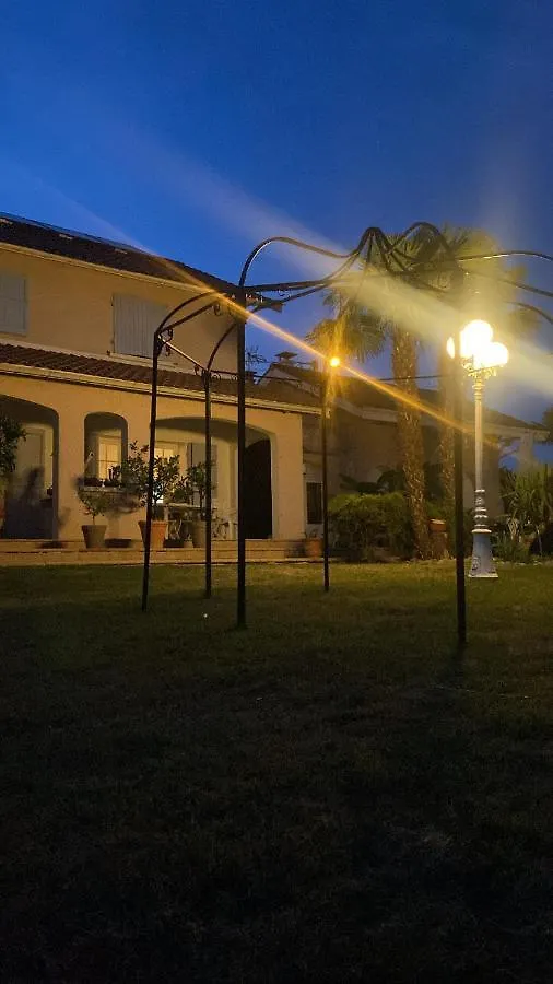 Domaine De La Provencale Bed & Breakfast Saint-Didier-de-la-Tour France