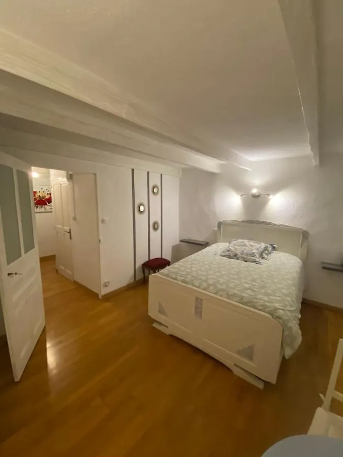 Domaine De La Provencale Bed & Breakfast Saint-Didier-de-la-Tour