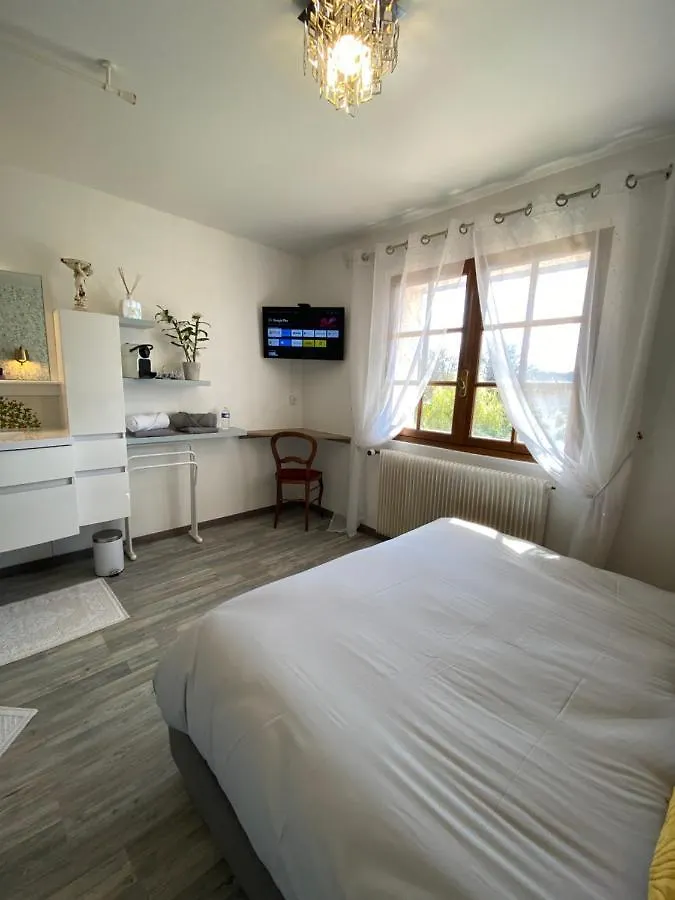 Domaine De La Provencale Bed & Breakfast Saint-Didier-de-la-Tour 0*,